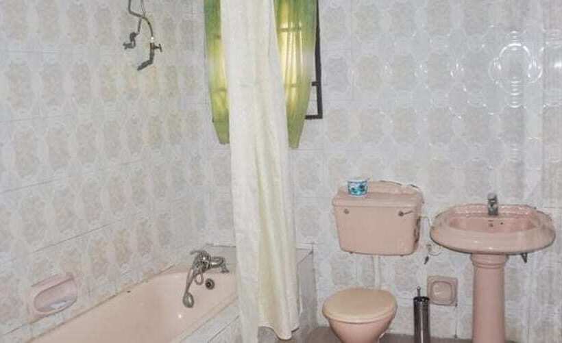 پانسیون The Noble Place