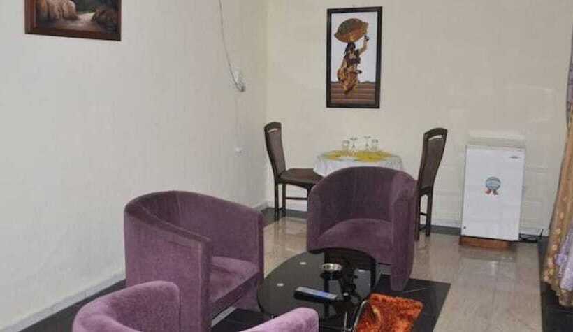 پانسیون The Noble Place