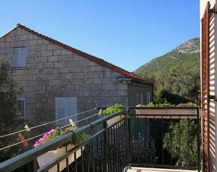 پانسیون Villa Ro Ela