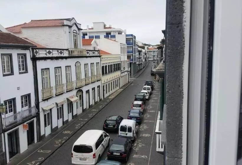 Hotelli Horta Garden