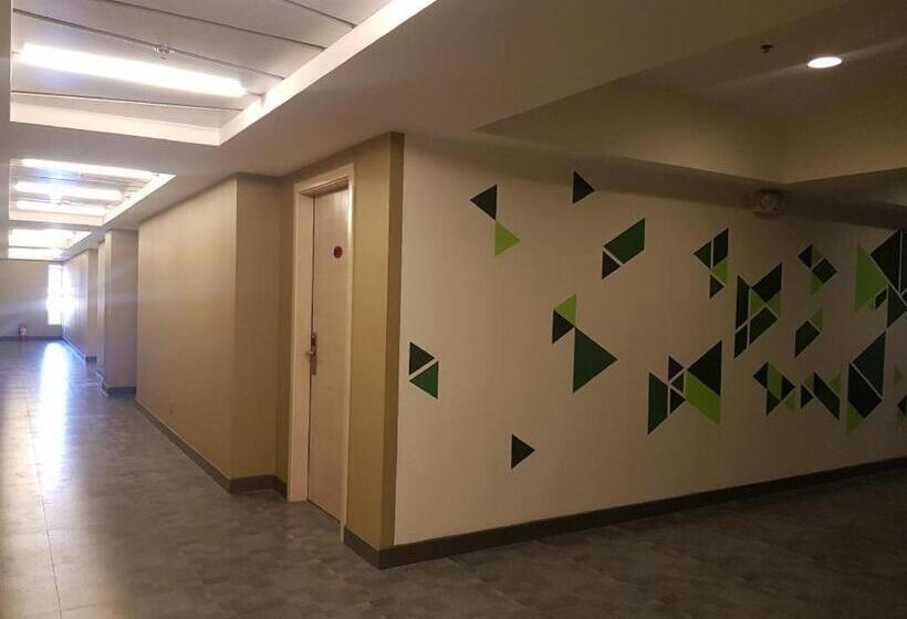 Travelite Hotel Legarda