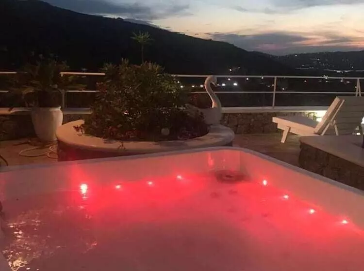 Mykonos Pro Care Suites