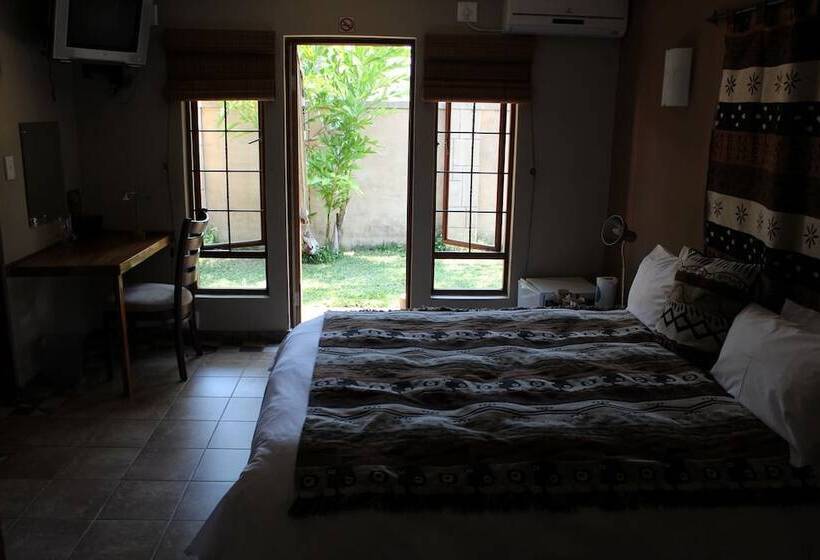 ペンション Madidinkwe Guest Villa