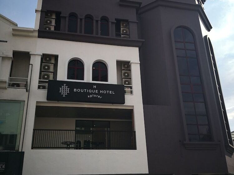 H Boutique Hotel Xplorer Kota Damansara