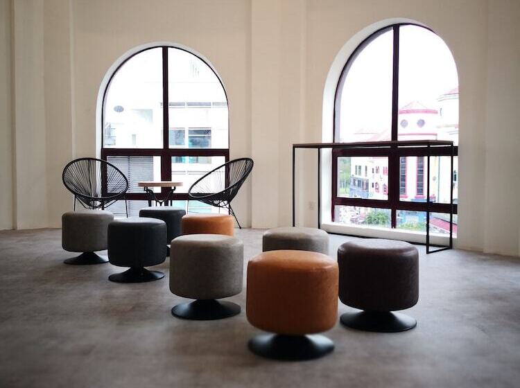 H Boutique Hotel Xplorer Kota Damansara