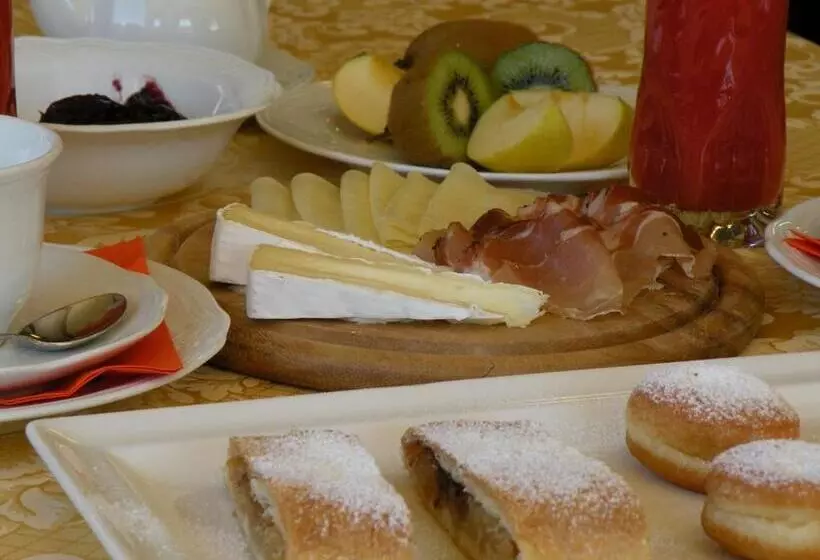 ホテル Garni Civetta