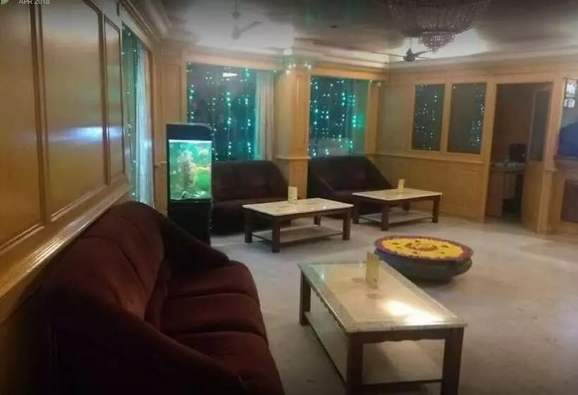 ホテル Krishna Park