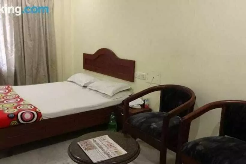 ホテル Krishna Park