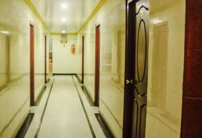 ホテル Krishna Park