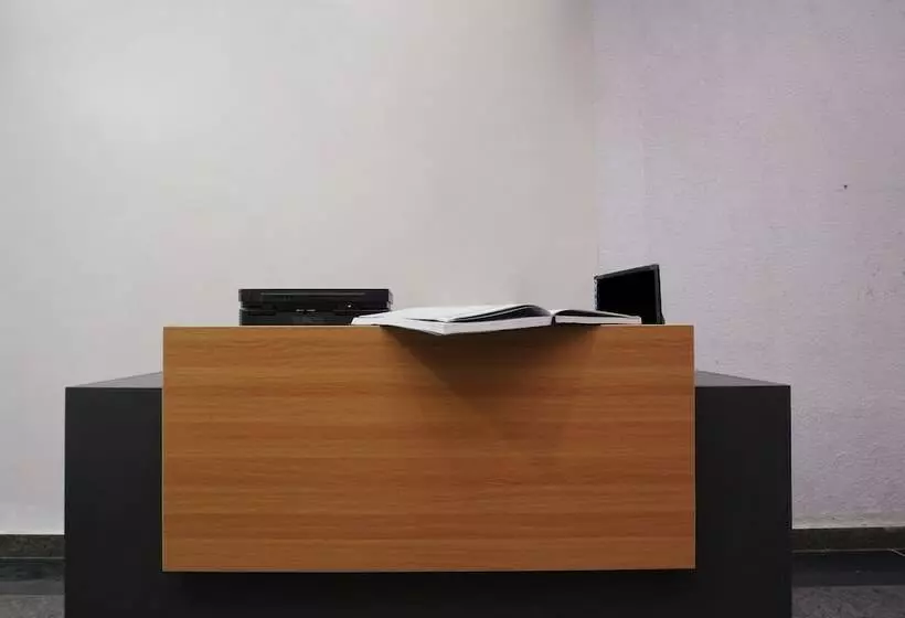 Hotelli Oyo Flagship 22520 Lakeview Lohegaon