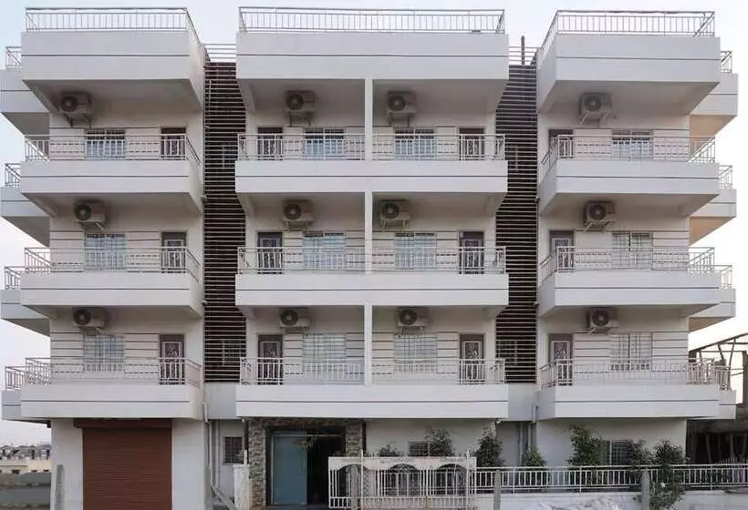Hotelli Oyo Flagship 22520 Lakeview Lohegaon