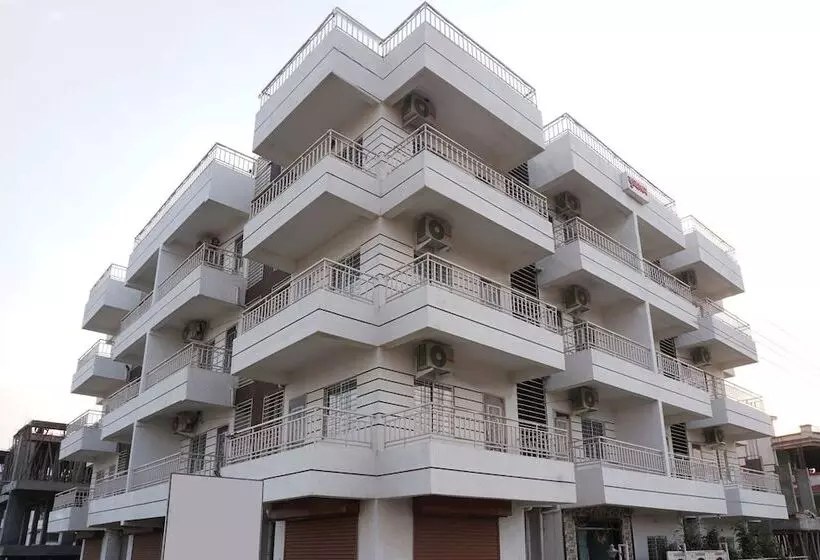 Hotelli Oyo Flagship 22520 Lakeview Lohegaon