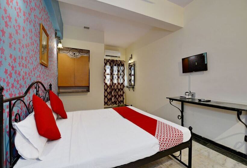 ホテル Utsav Residency By Oyo Rooms