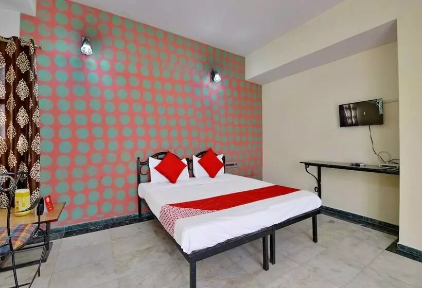 ホテル Utsav Residency By Oyo Rooms