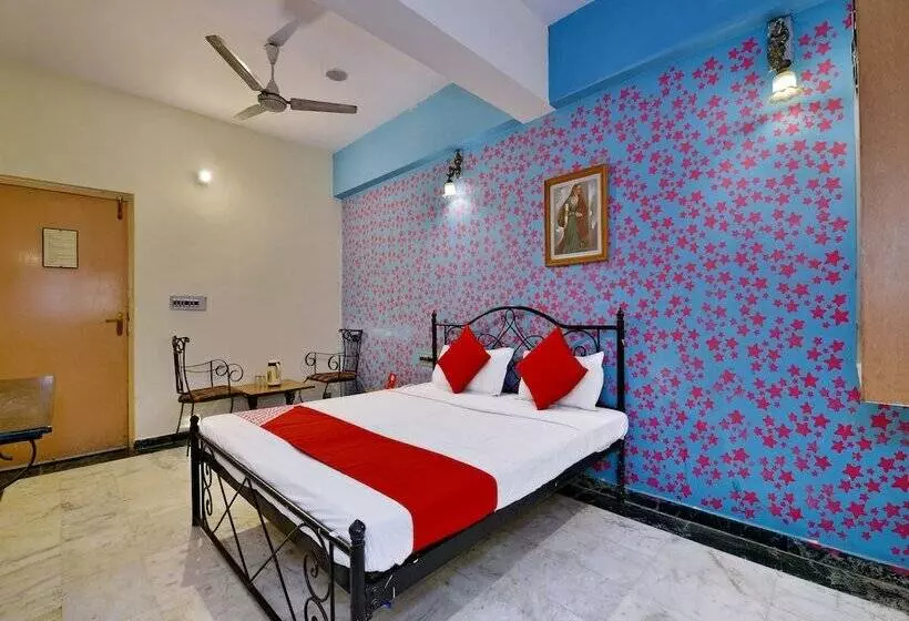 ホテル Utsav Residency By Oyo Rooms