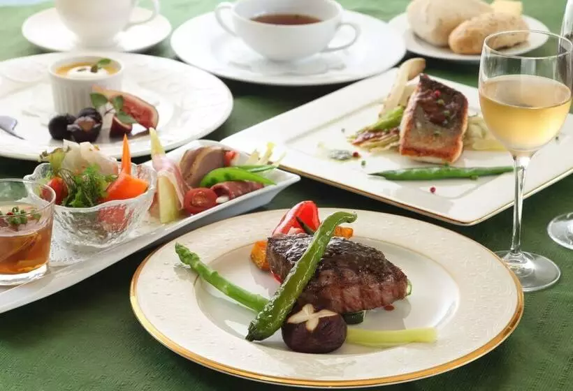 ペンション Petit Hotel & Restaurant Old Age