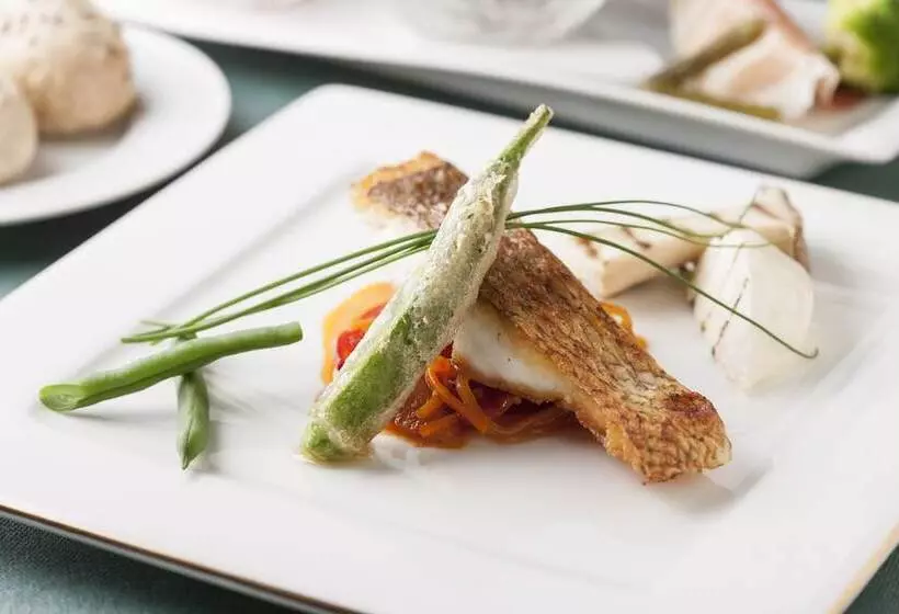 ペンション Petit Hotel & Restaurant Old Age