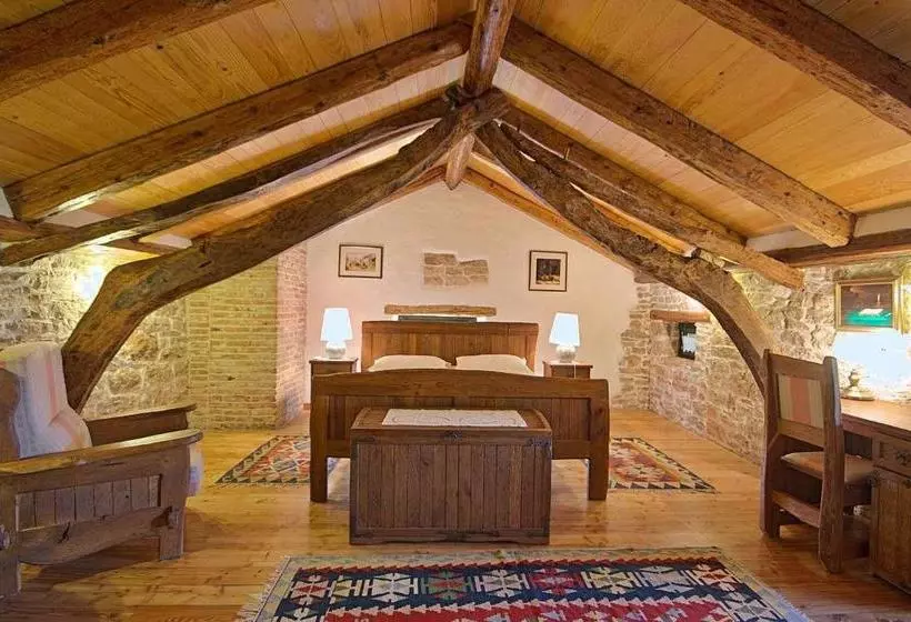 Beautiful Villa Captain Morgan With Pool In Kanfan