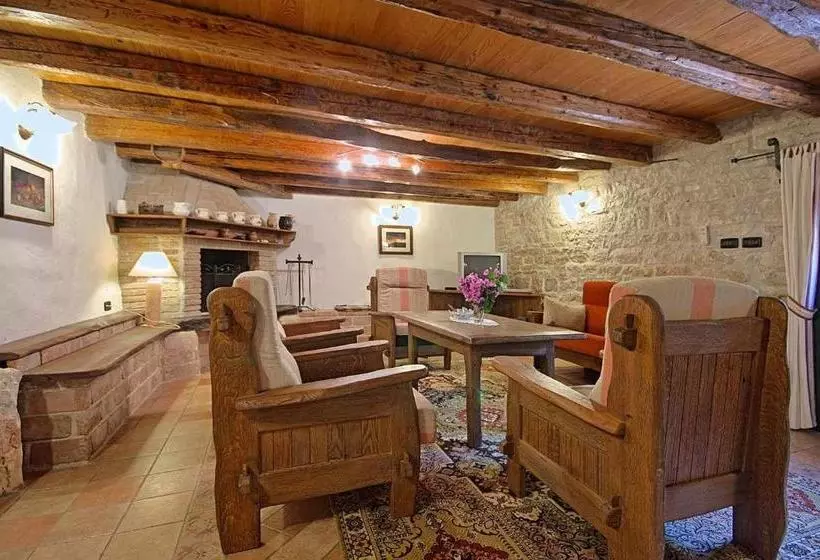 Beautiful Villa Captain Morgan With Pool In Kanfan