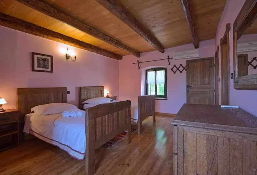 Beautiful Villa Captain Morgan With Pool In Kanfan