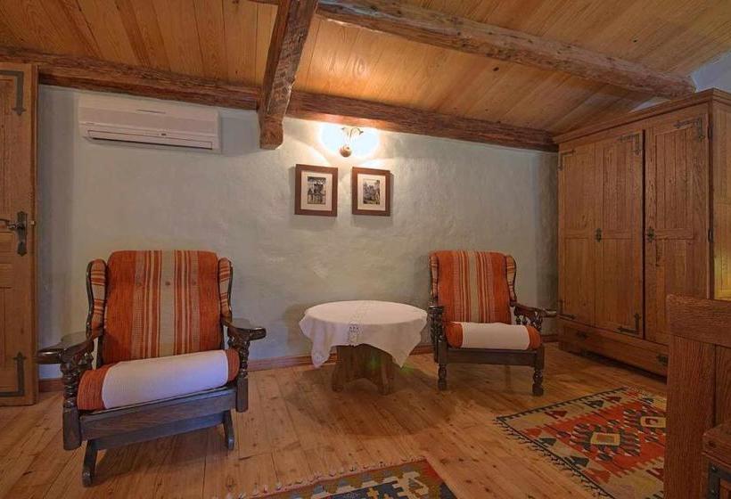 Beautiful Villa Captain Morgan With Pool In Kanfan