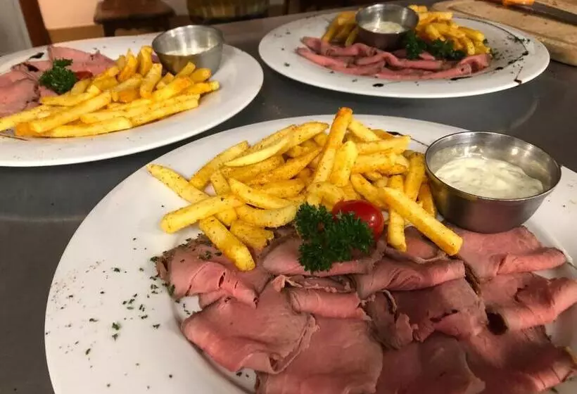 Отель Gasthof Lowen Worb Bei Bern