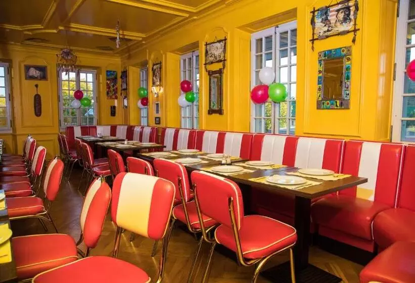 Отель Gasthof Lowen Worb Bei Bern