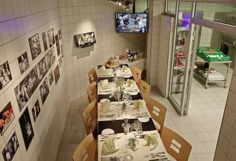 Отель Seepark Thun