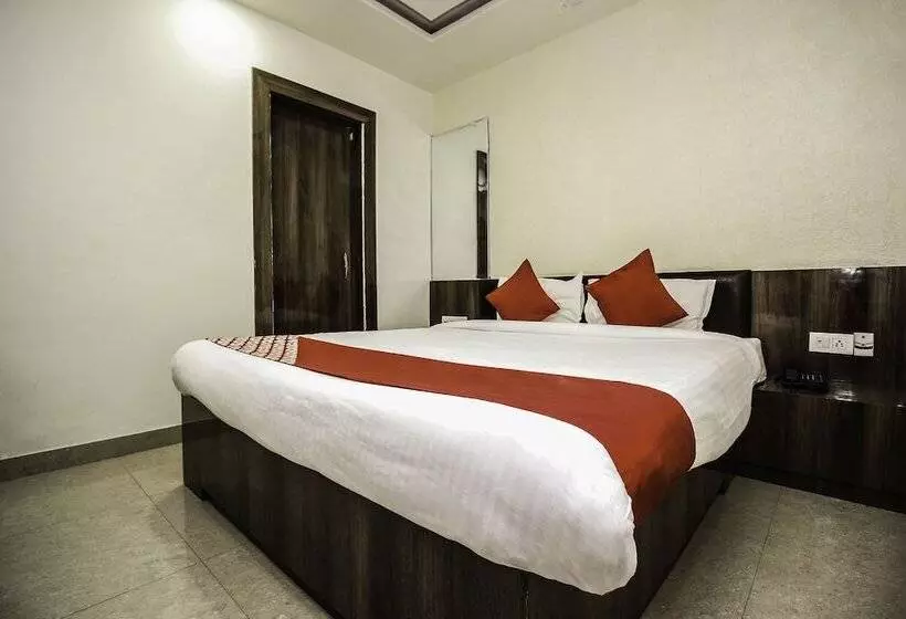 Hotelli Galaxy Palace By Oyo Rooms
