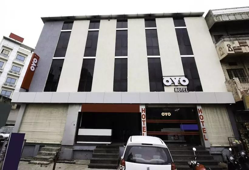 Hotelli Galaxy Palace By Oyo Rooms