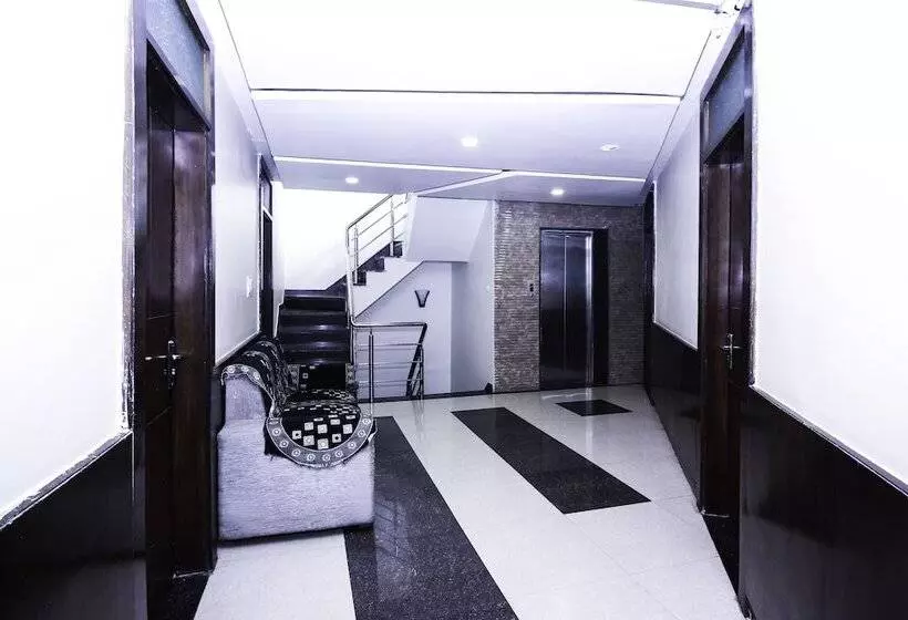 Hotelli Galaxy Palace By Oyo Rooms