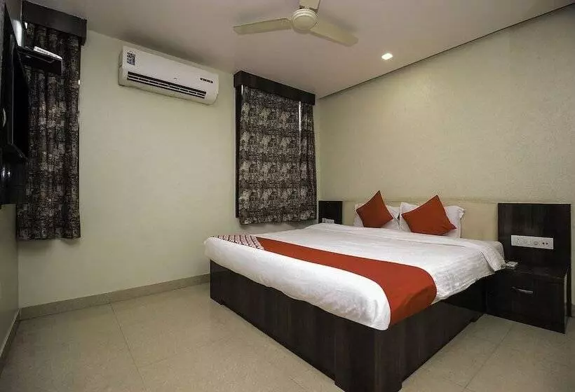 Hotelli Galaxy Palace By Oyo Rooms