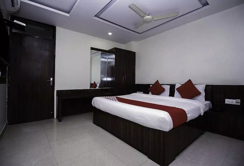 Hotelli Galaxy Palace By Oyo Rooms