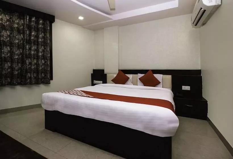 Hotelli Galaxy Palace By Oyo Rooms