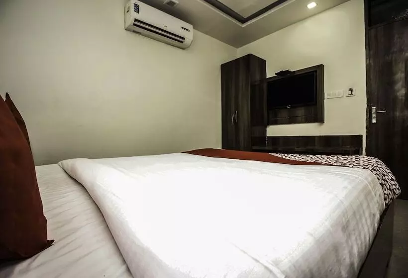 Hotelli Galaxy Palace By Oyo Rooms