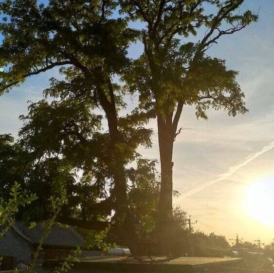 Отель Habitat Quadrangle North Luogu Flagship