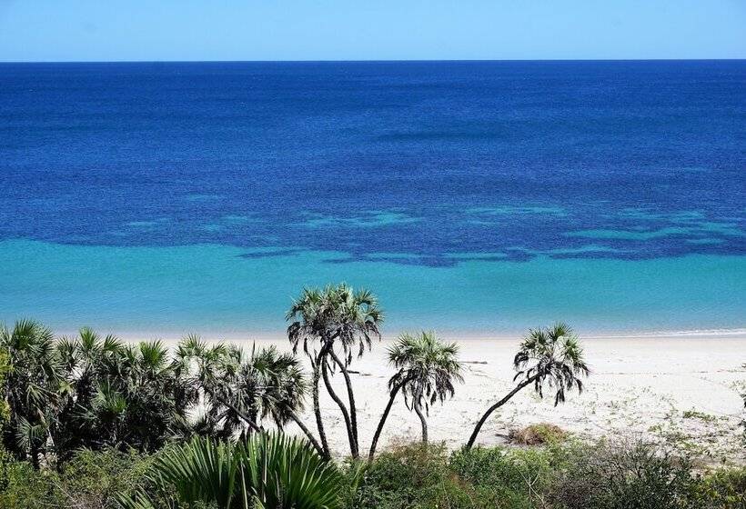 هتل Lodge Des Terres Blanches