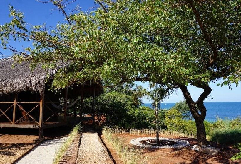 هتل Lodge Des Terres Blanches