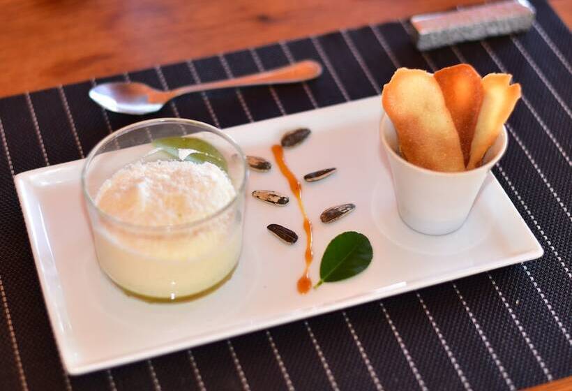 هتل Lodge Des Terres Blanches