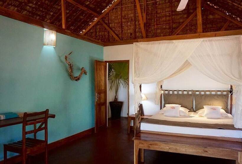 هتل Lodge Des Terres Blanches