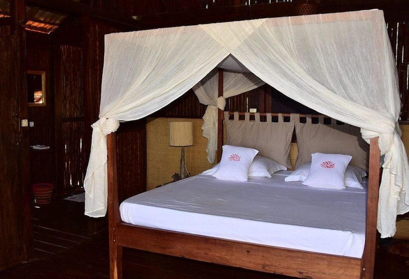 هتل Lodge Des Terres Blanches