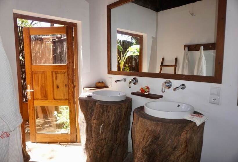 هتل Lodge Des Terres Blanches