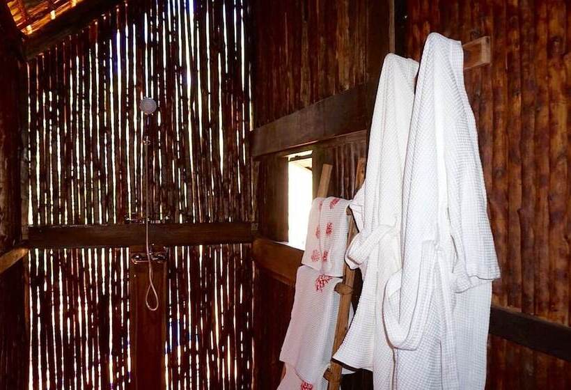 هتل Lodge Des Terres Blanches