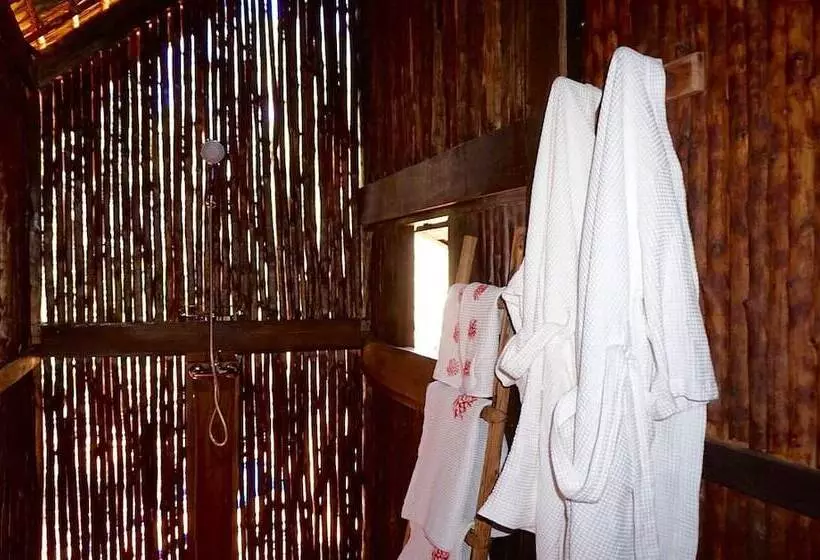 هتل Lodge Des Terres Blanches