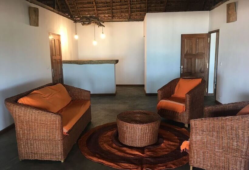 هتل Lodge Des Terres Blanches