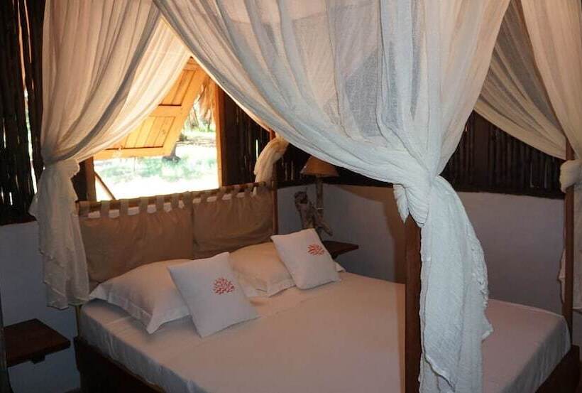 هتل Lodge Des Terres Blanches