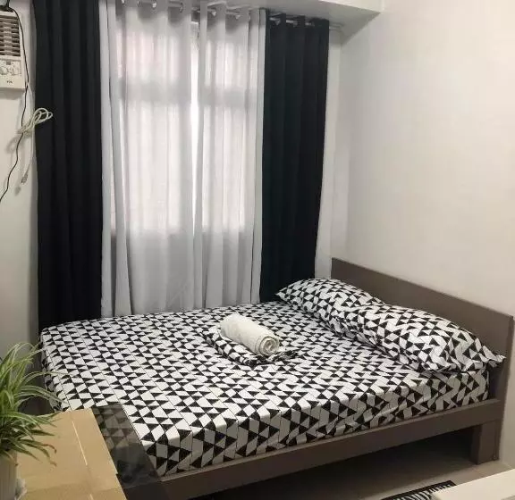 ホテル Lorna S Place @urban Deca Edsa Tower