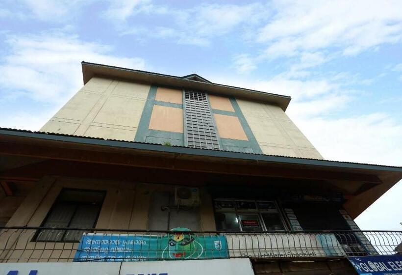 ホテル Select Residency By Oyo Rooms