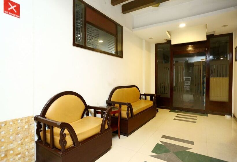 ホテル Select Residency By Oyo Rooms