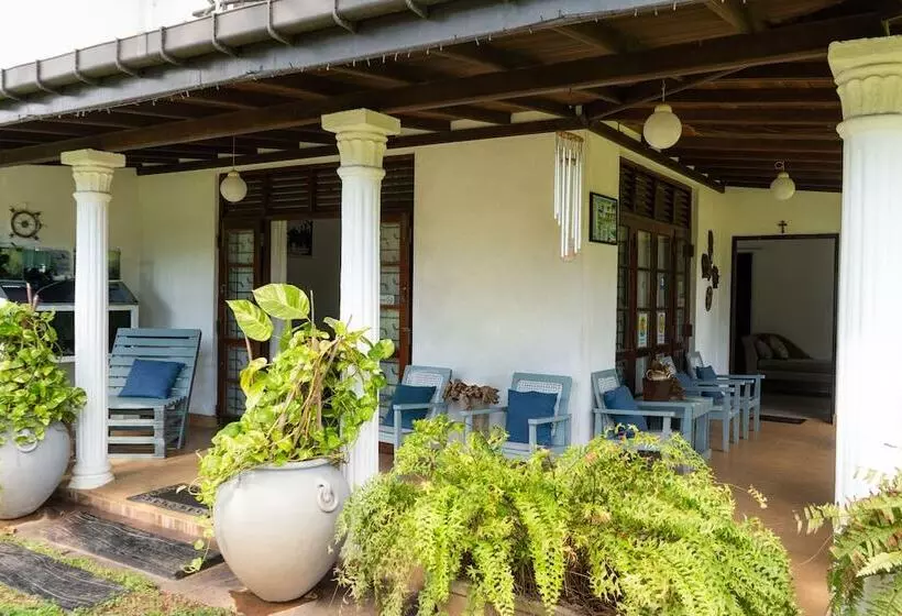 Hotelli Villa Sarakkuwa